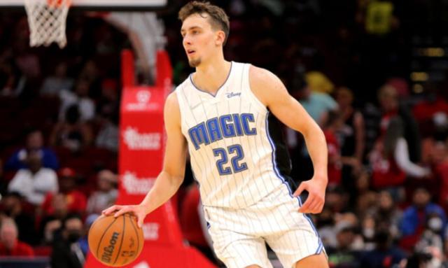 任何符合条 任何符合条