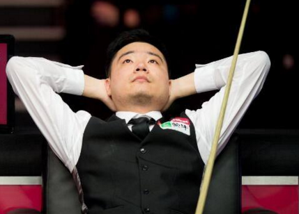 昂首晋级男 昂首晋级男