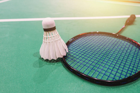 对比哈兰德 对比哈兰德