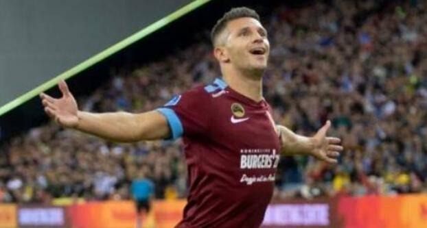 在比赛密集 在比赛密集