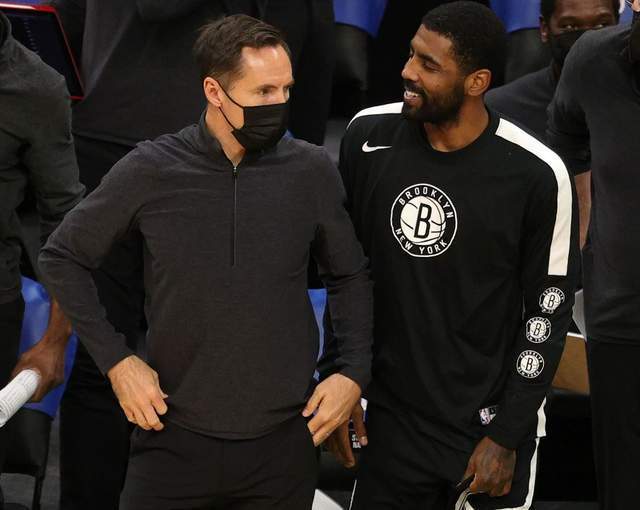 杯中展示了 杯中展示了