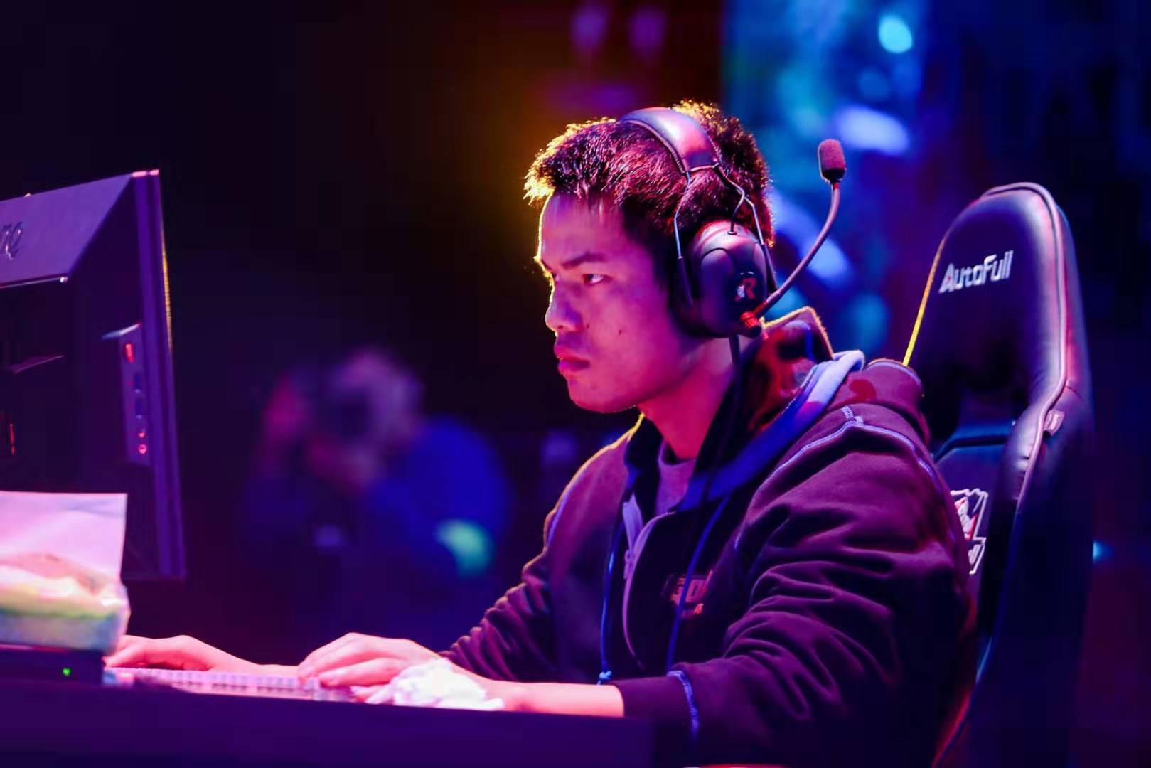 随后全队阵 随后全队阵