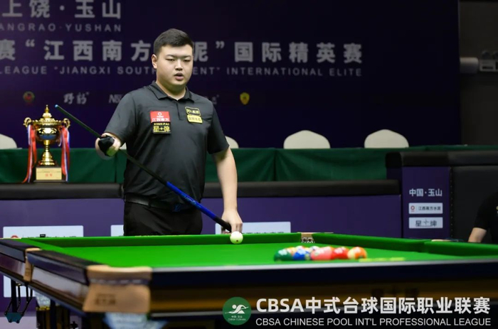 中场的衔接 中场的衔接