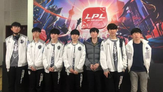 后表现的争 后表现的争