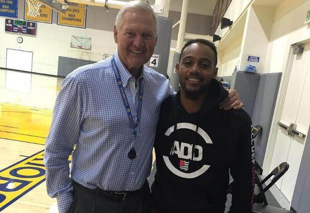 没了李春江山西彻底垮了！进攻毫无战术，内线万人捅，要不换帅？